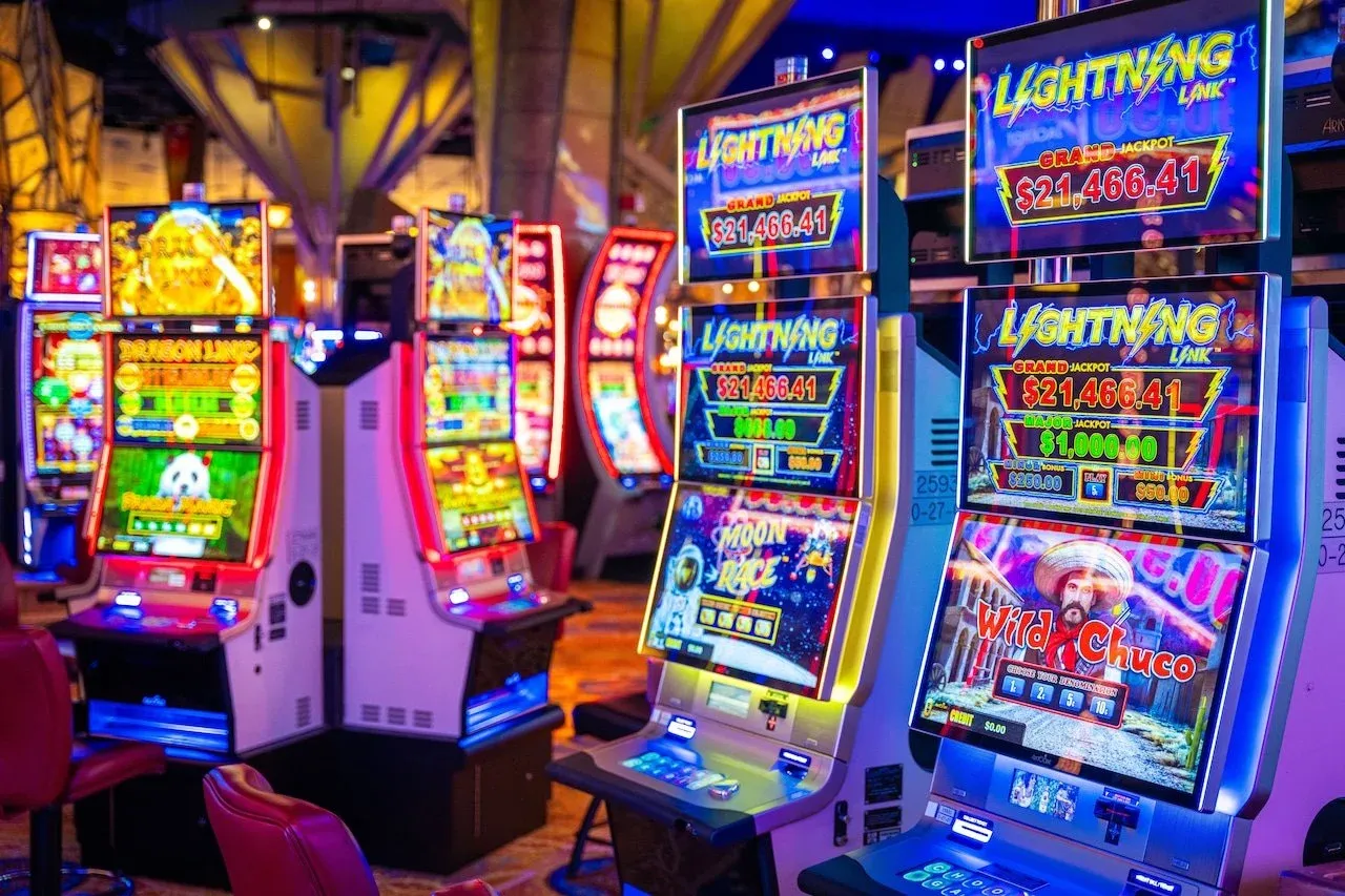 Mesas en vivo de blackjack y baccarat